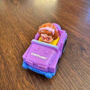 2009 Fisher Price Little People WHEELIES MAGGIE GIRL in PURPLE CAR JEEP